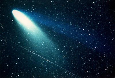 Comet Halley 
and a meteor, March 1997